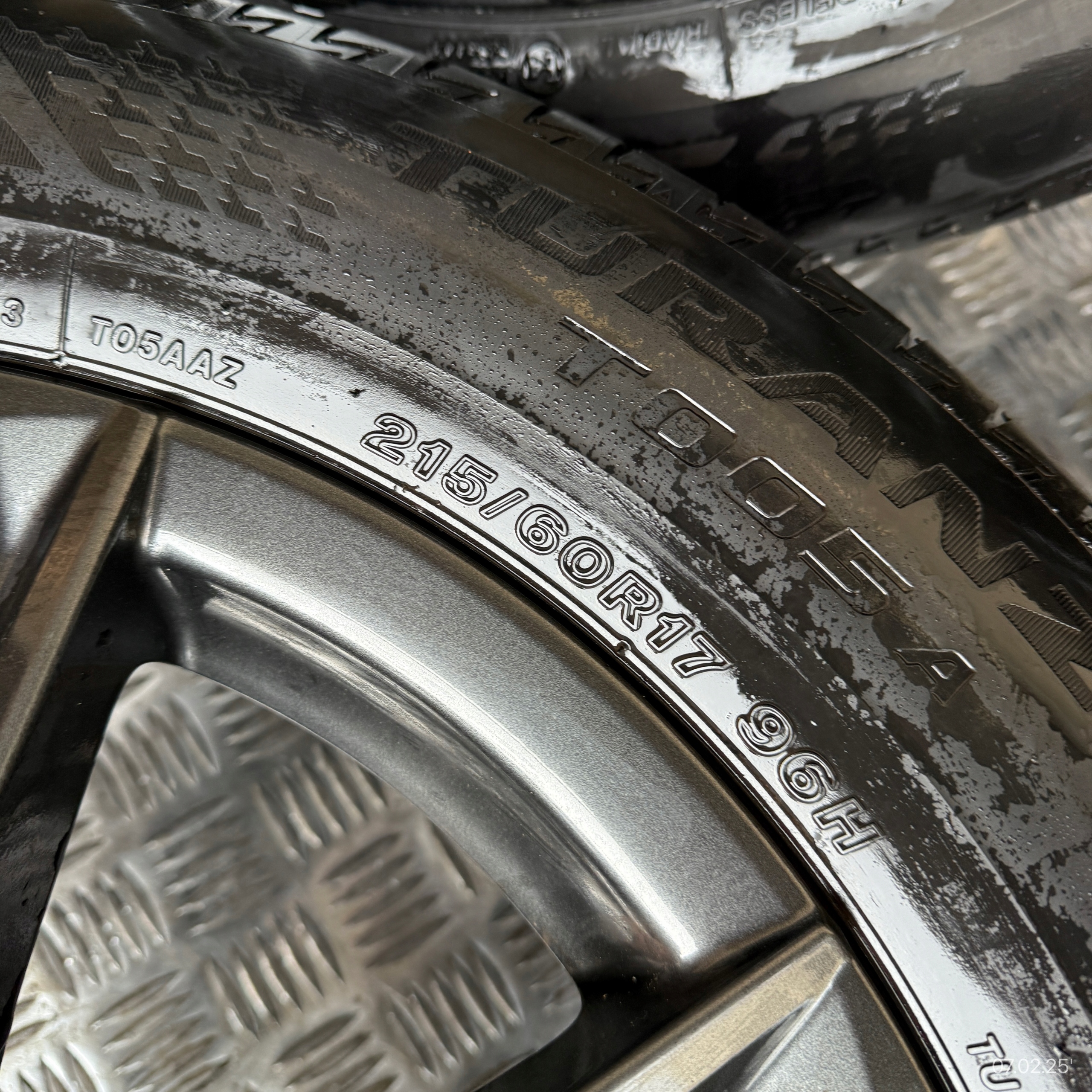 discs wheels tyres LEXUS UX BRIDGESTONE 215/60/17" 7MM summer