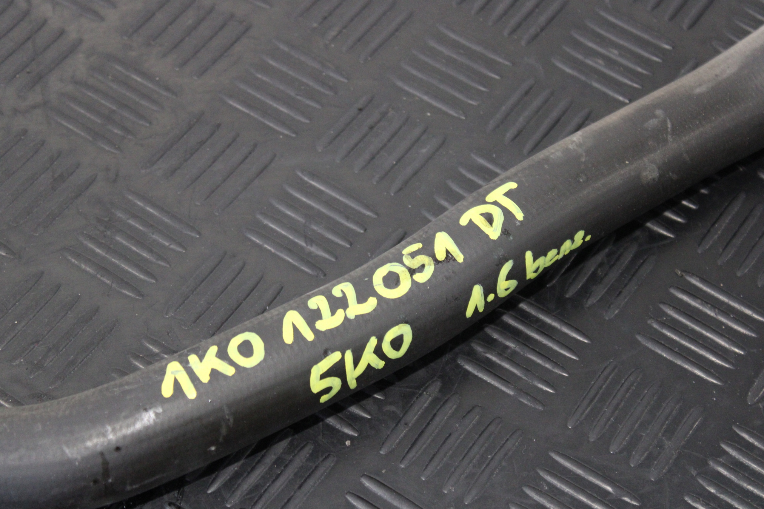 crijevo prijenos vode GOLF VI 6 5K0 1K0122051DT