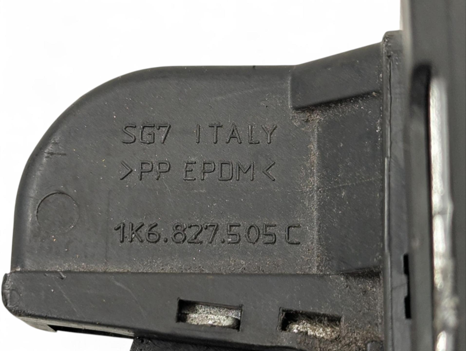 lock bonnet boot Volkswagen Golf 5 2008 3C9827645A
