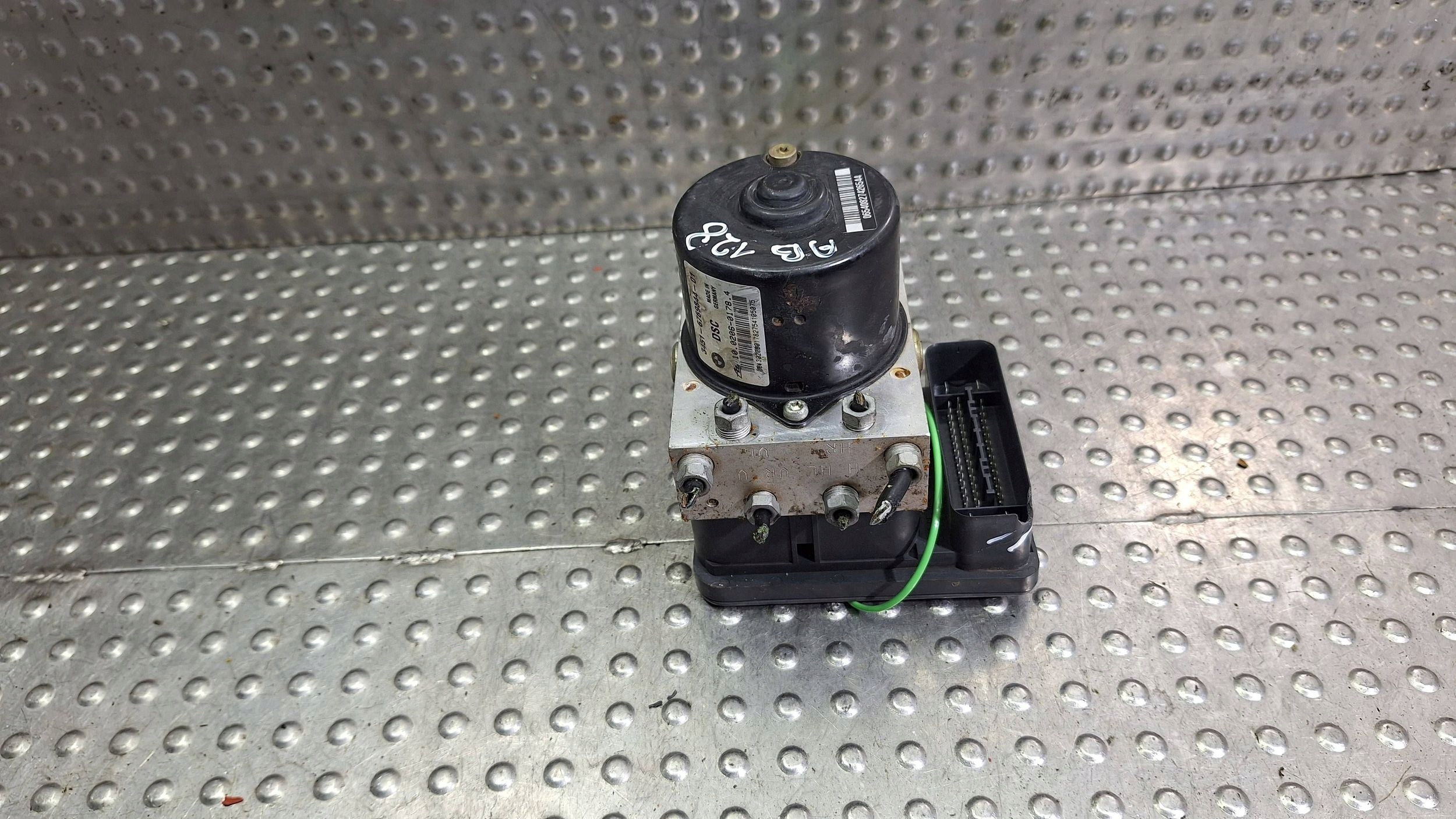 pump control unit ABS 6769845 6769844 BMW E90 E91 E92 E93 E87 E83