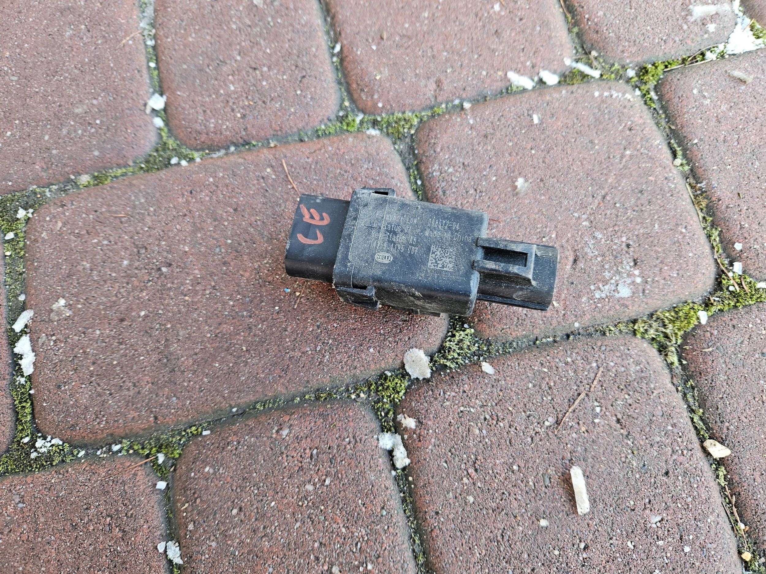 Relais pompy VACUM Bedienteil modul Opel Corsa E 00857204