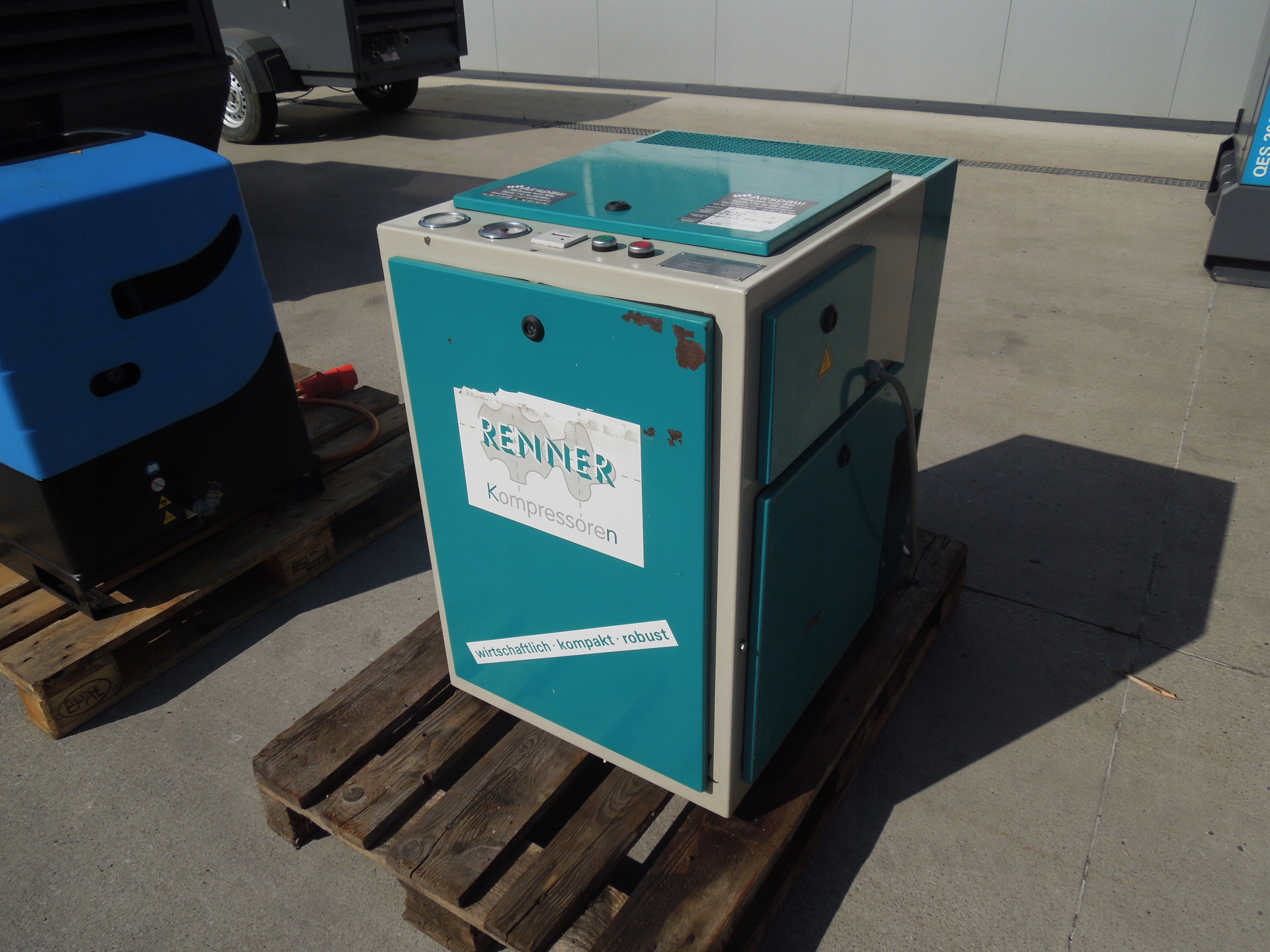 KOMPRESOR ŚRUBOWY RENNER 5,5Kw 10BAR !!