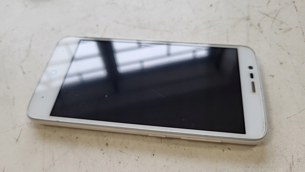 SMARTFON ZTE BLADE A310 BIAŁY 1/8 GB EKRAN 5