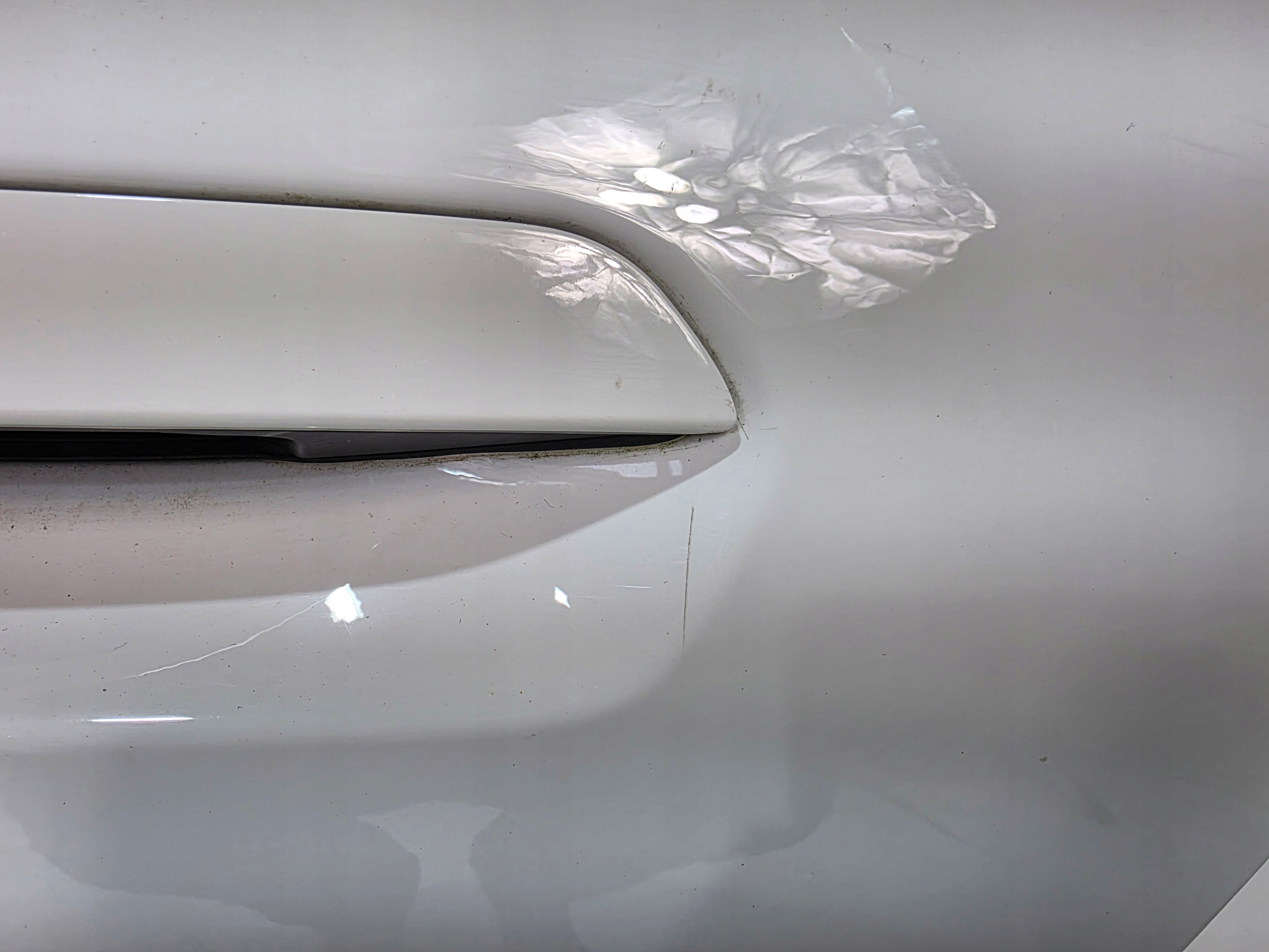 door left rear. BMW 2 U06 A300 ALPINWEISS