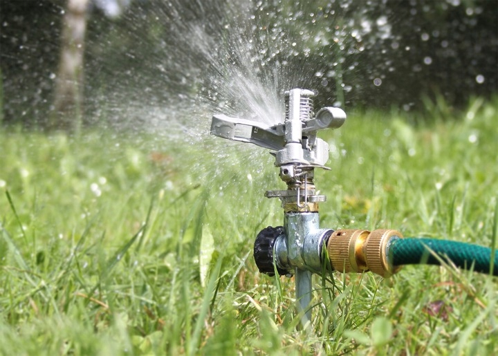 ZRASZACZ OGRODOWY PULSACYJNY WBIJANY WYDAJNY HIT Kod producenta PN9275