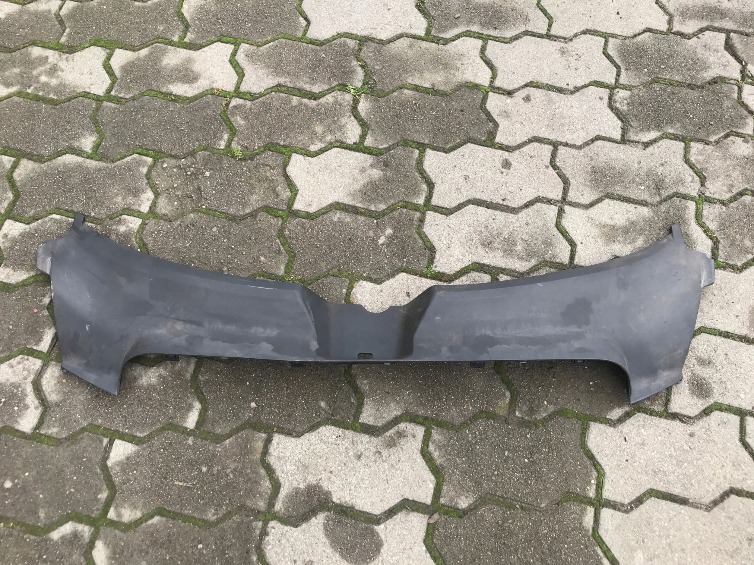 kryt stěny předního AUDI A6 C6 LIFT 4F0807081