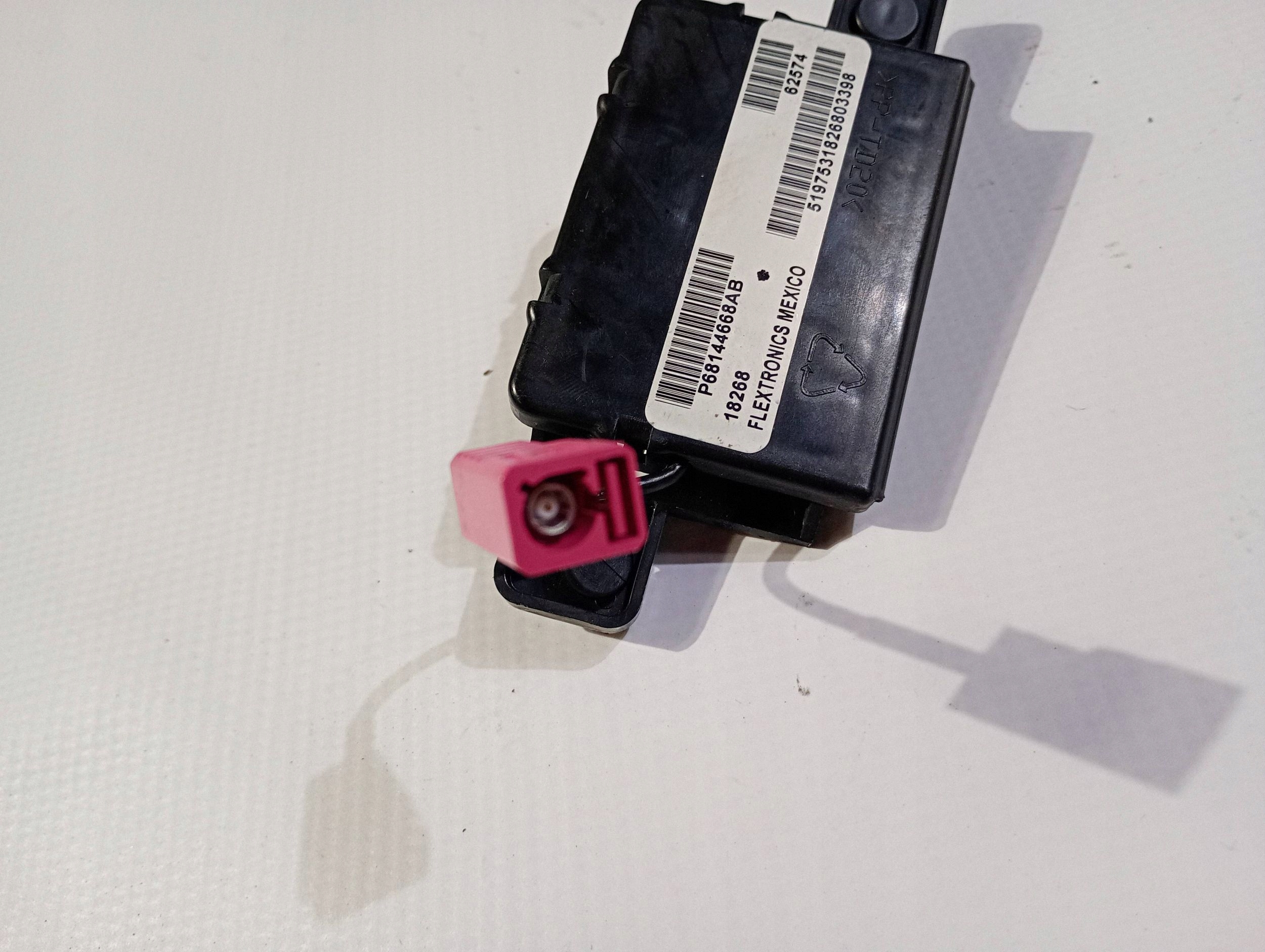 modul Vezerlő egység antenowy sensor erösítö Dodge RAM 1500 2019