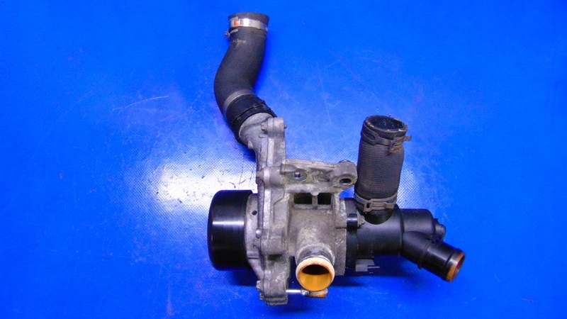 water pump 2.2CDI MERCEDES SPRINTER W910 910 A910 907 A907 W907 18-26R