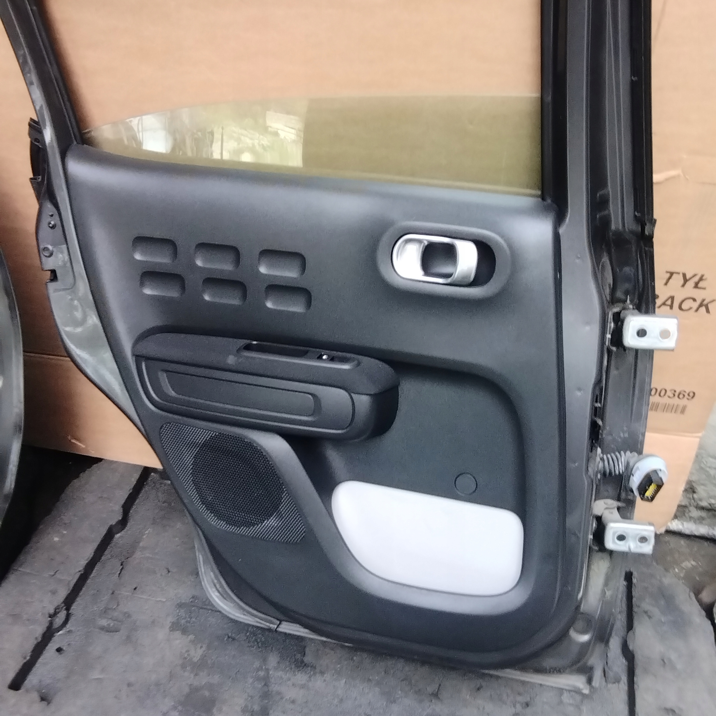 CITROEN C3 III LIFT DRZWI LEWY TYŁ 2021R EVLC Typ samochodu Samochody osobowe