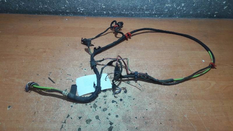 WIAZKA DRZWI LEWY PRZOD VW GOLF III