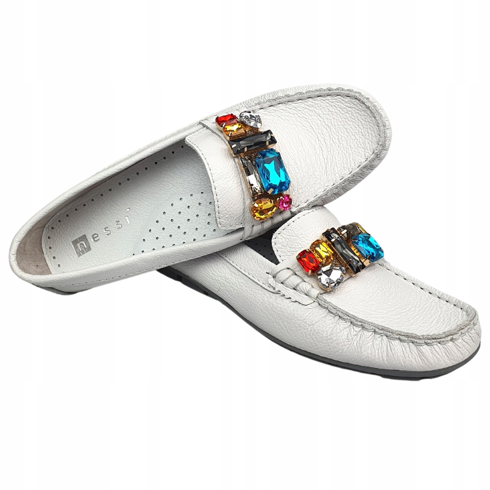 Mokasyny białe z kamieniami Nessi 19512 r.37 Długość wkładki 24.2 cm