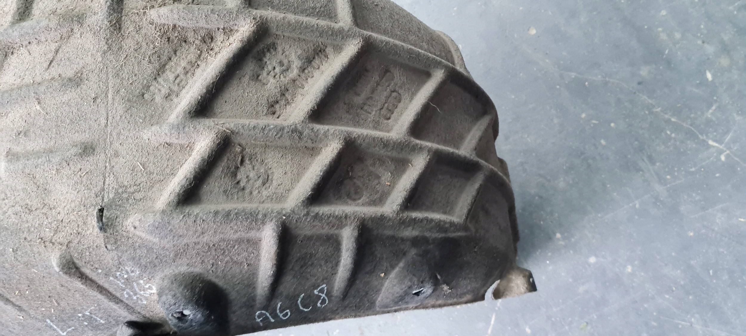 A6 C8 4K mudguard left left rear part rear. KOMBI 4K0810171E