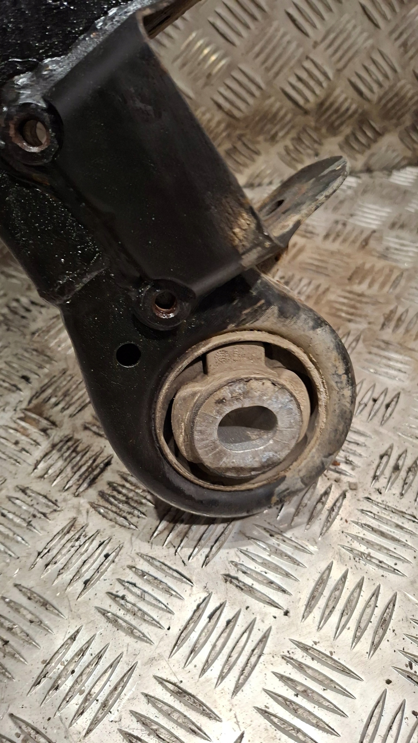 axle beam subframe front AUDI A6 C6 3.2