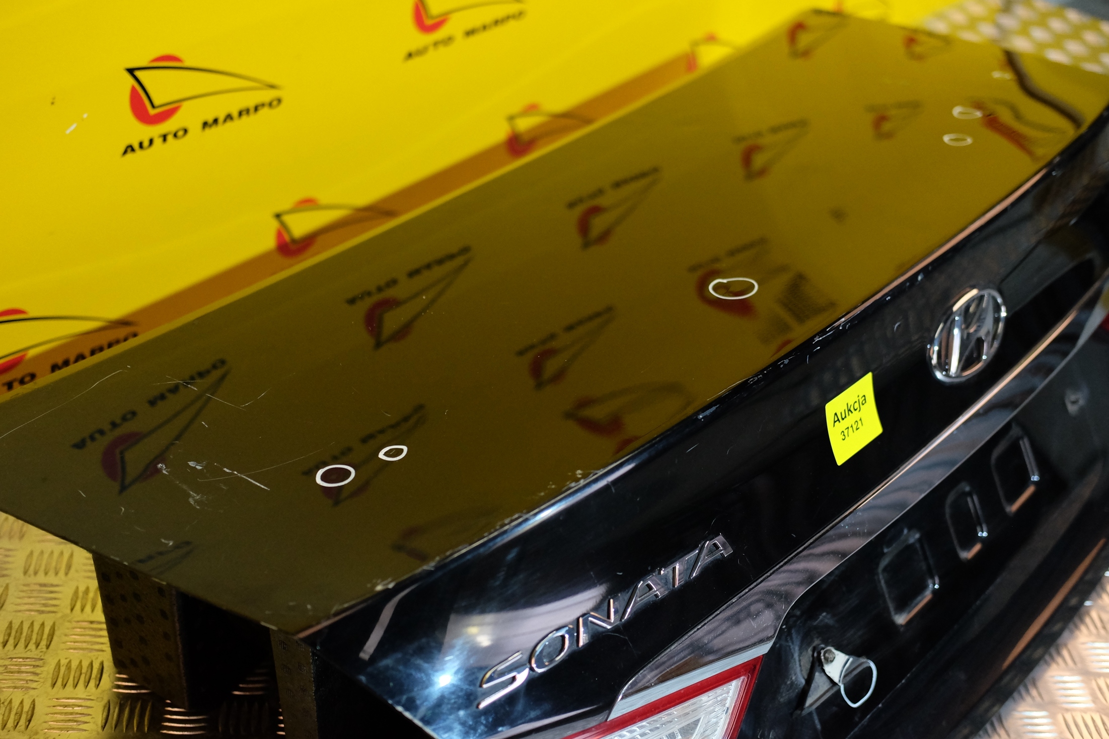 HYUNDAI SONATA 2011-2014 KLAPA BAGAŻNIKA TYŁ TYLNA Jakość części (zgodnie z GVO) O - oryginał z logo producenta pojazdu (OE)