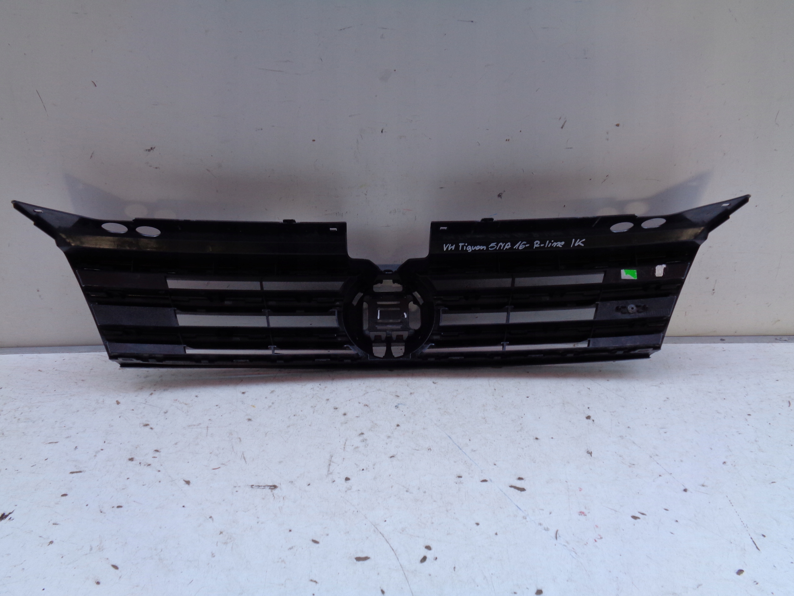 VW Tiguan Kühlergrill FRONTGRILL Kühlergitter 5NA853653 - Thumbnail 6