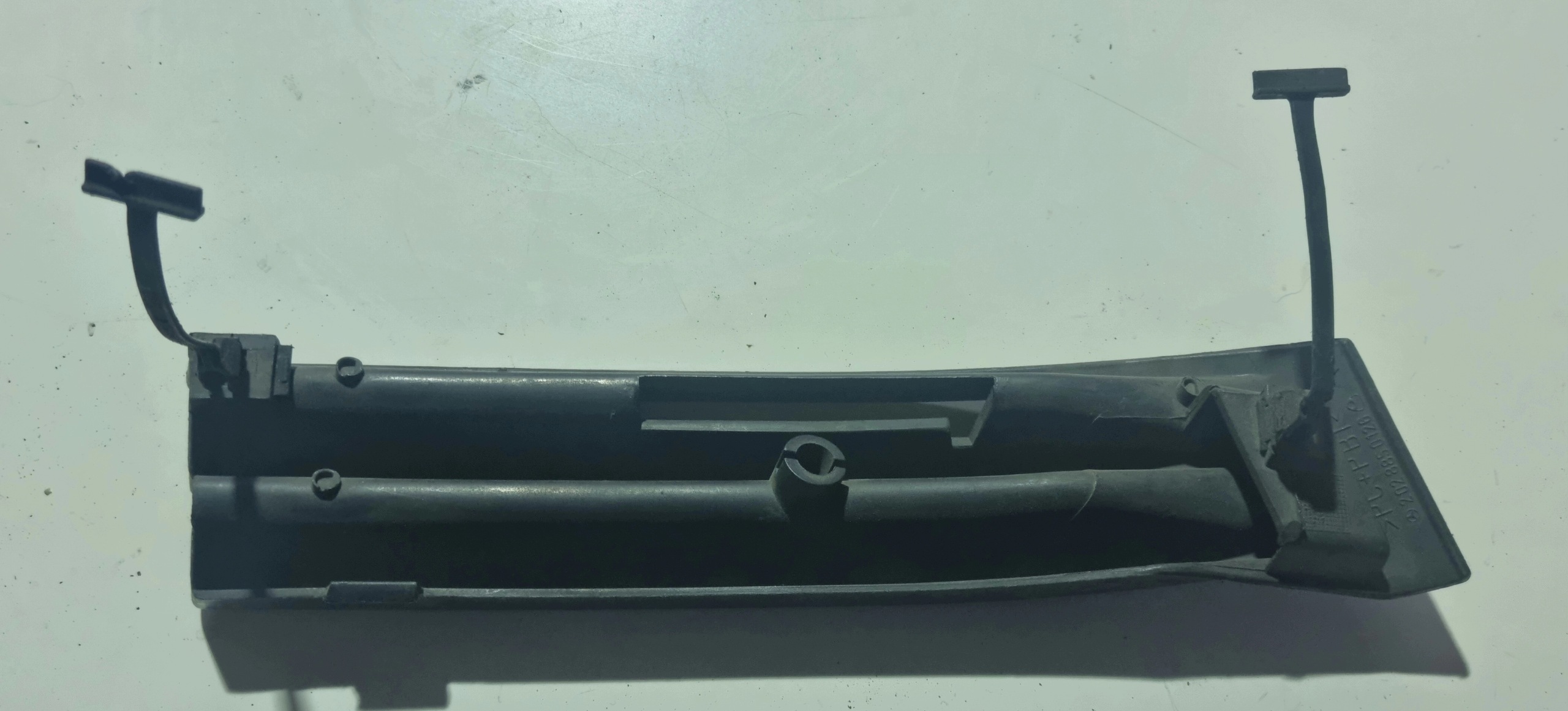 MERCEDES C W202 grid of a bumper left front 2028850126