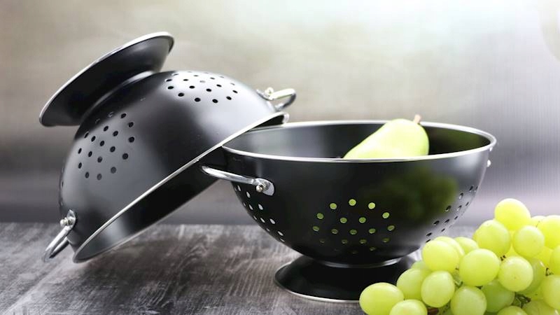 CEDZAK CZARNY DURSZLAK Z RĄCZKAMI RETRO 23cm STAL EAN (GTIN) 8712442958581