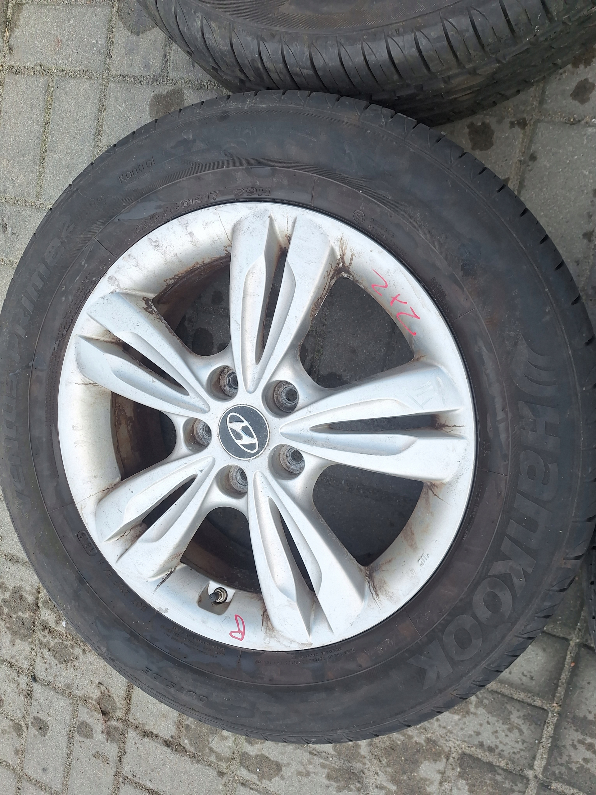 HYUNDAI IX35 09-15 discs + tyres 225/60 R17