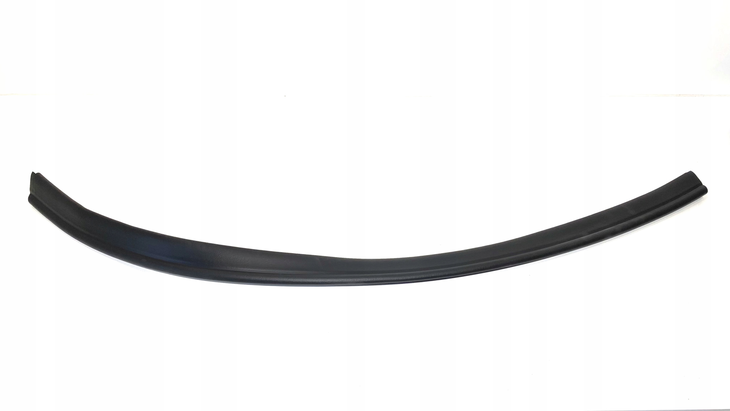 Прокладка капота ПД BMW F45 F46 7300515