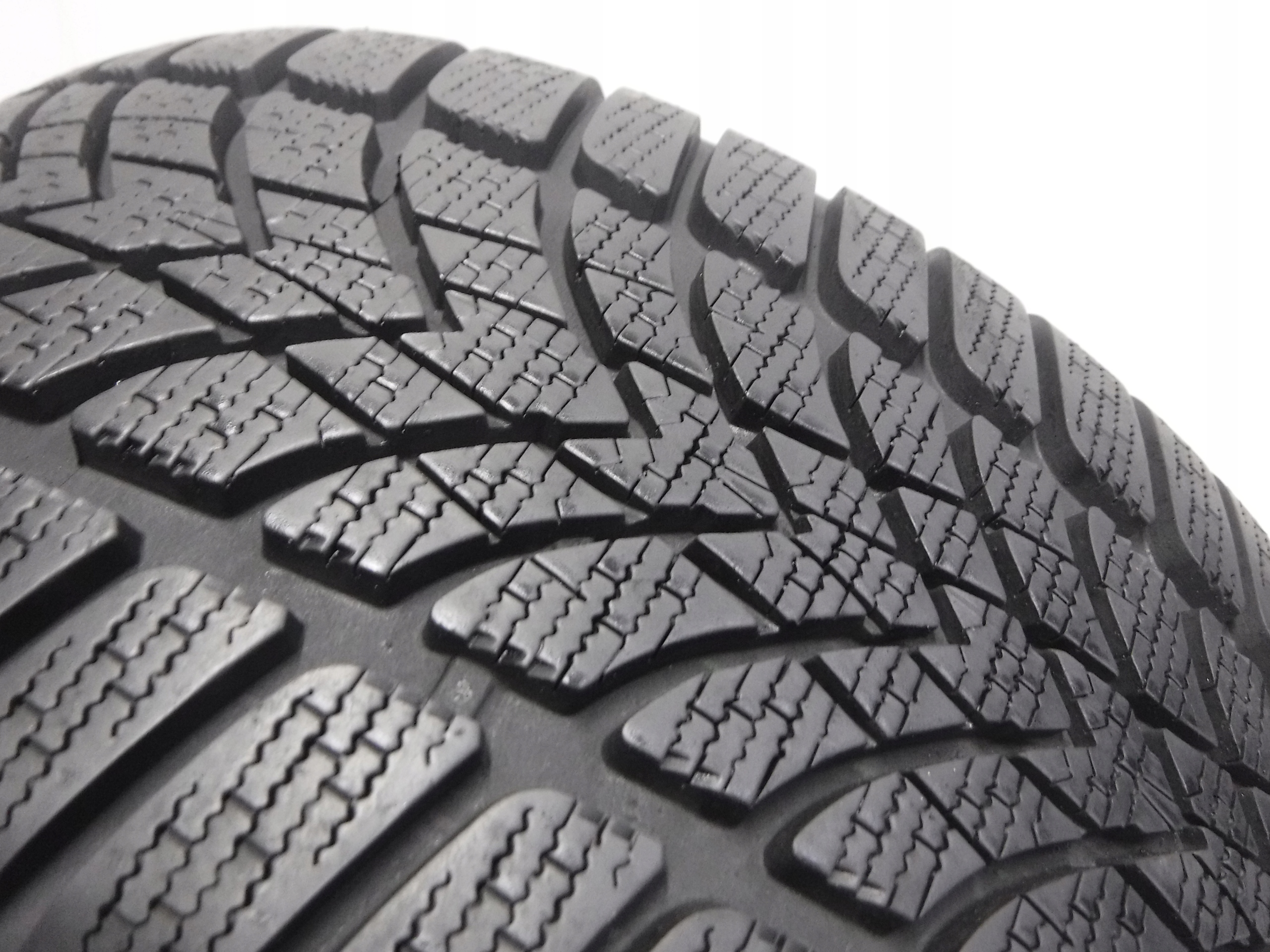 OPONA 235/45/17 94H DUNLOP SP WINTER SPORT 4D MO Model SP Winter Sport 4D