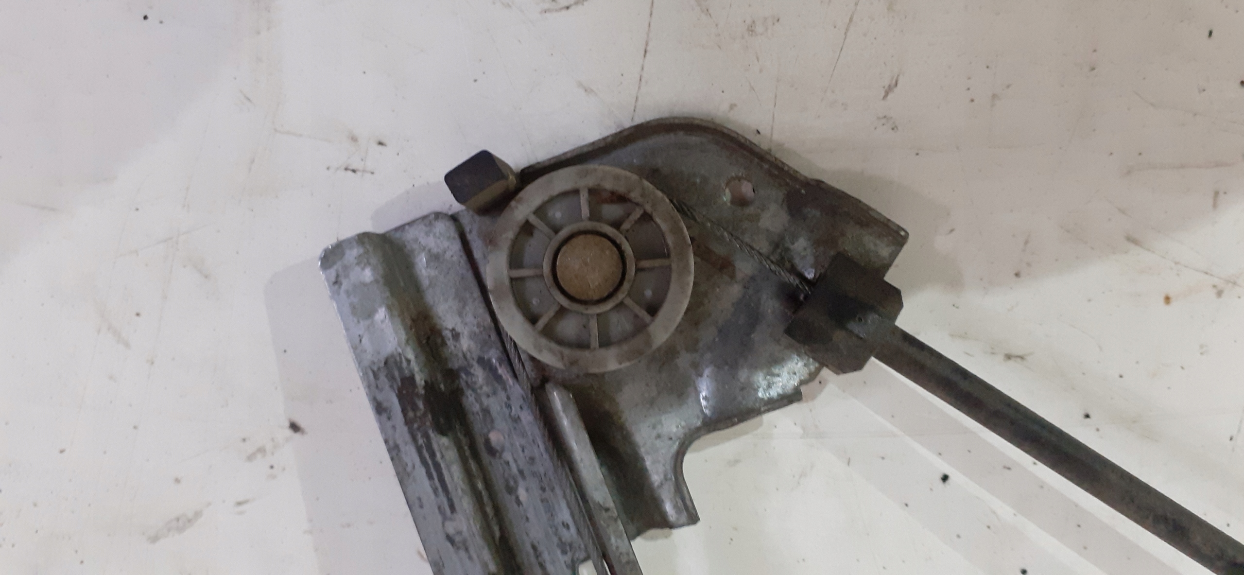 window regulator front left SEAT INCA 96
