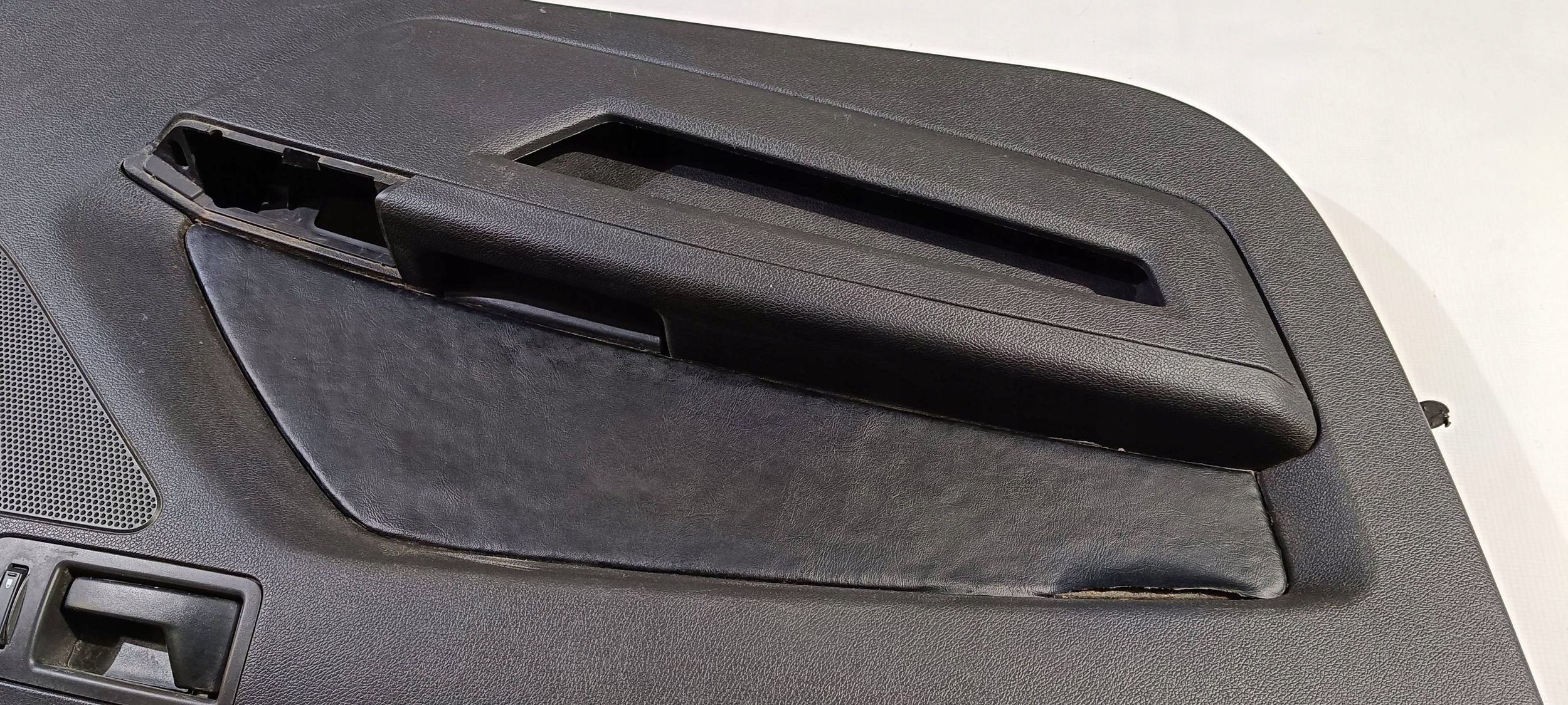 side upholstery side door left of left Ford Mustang V 2010-2014