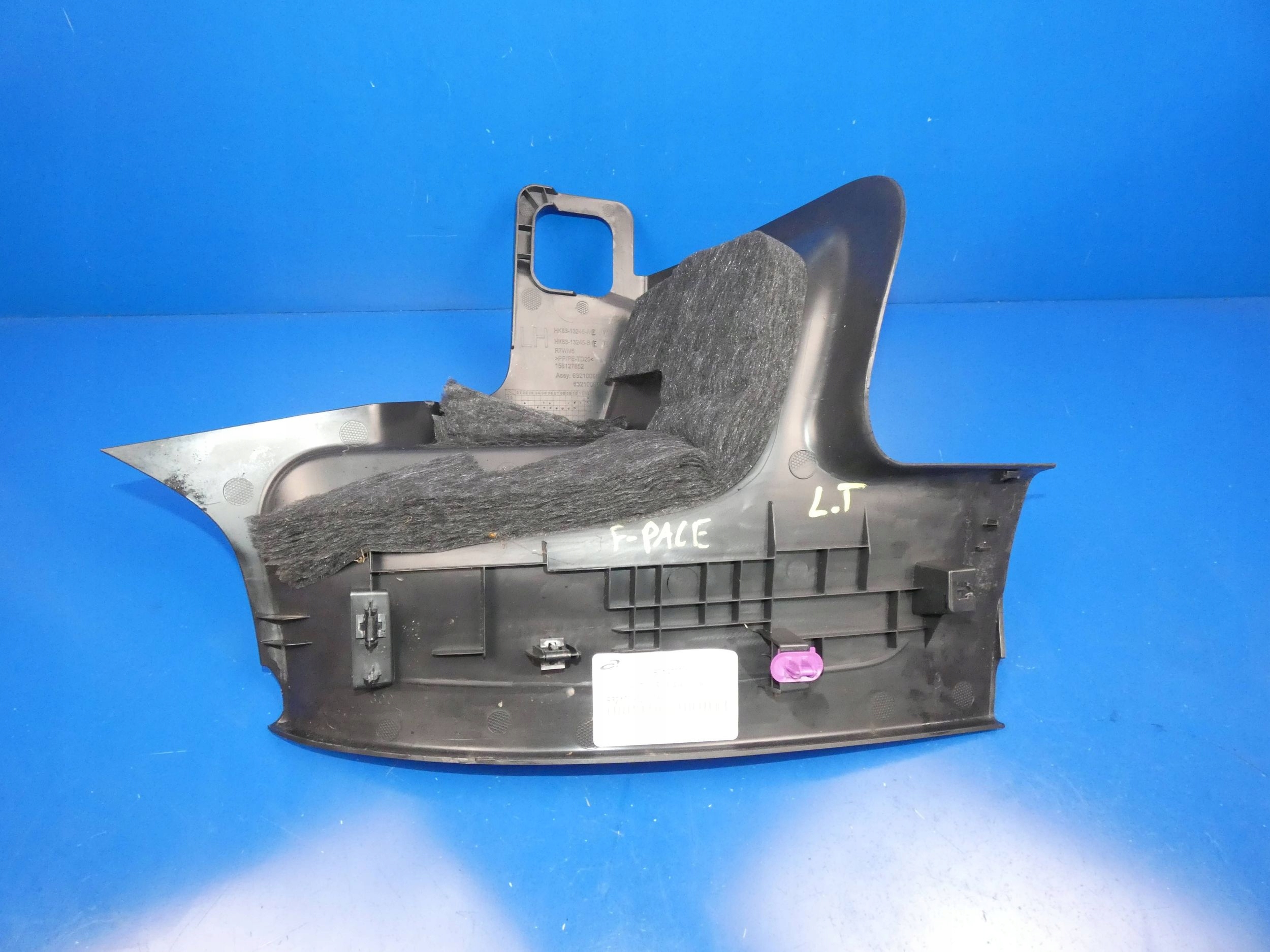 JAGUAR F-PACE X761 cap moulding of the threshold left left rear part rear