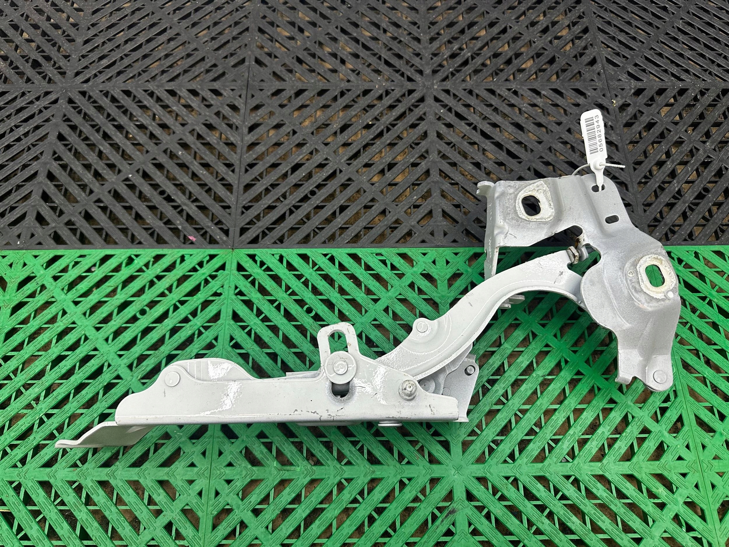 Cerniere cofano BMW 2 F45 7300522