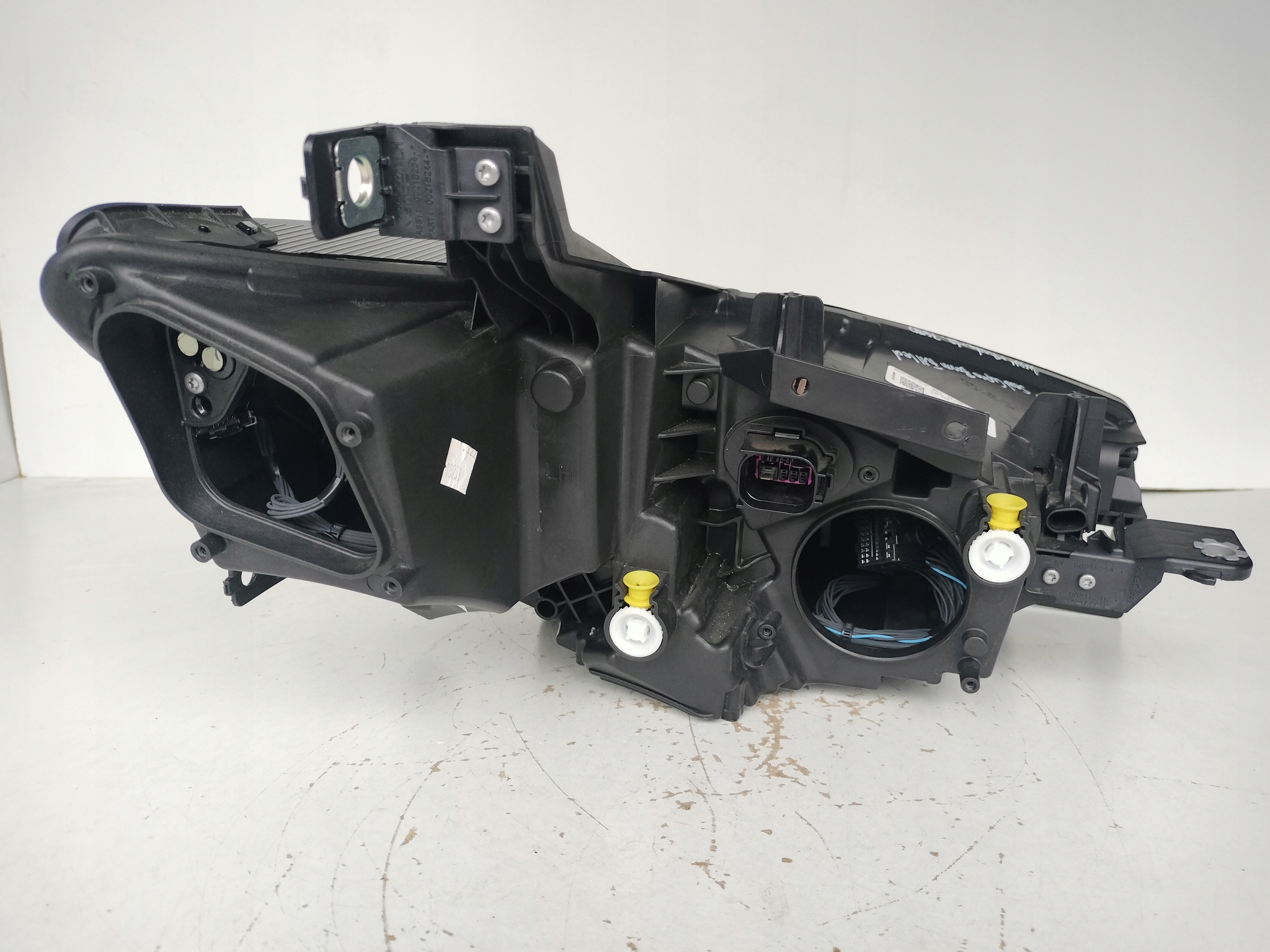 light left REFLEKTOR SEAT CUPRA BORN 10E 21- FULL LED