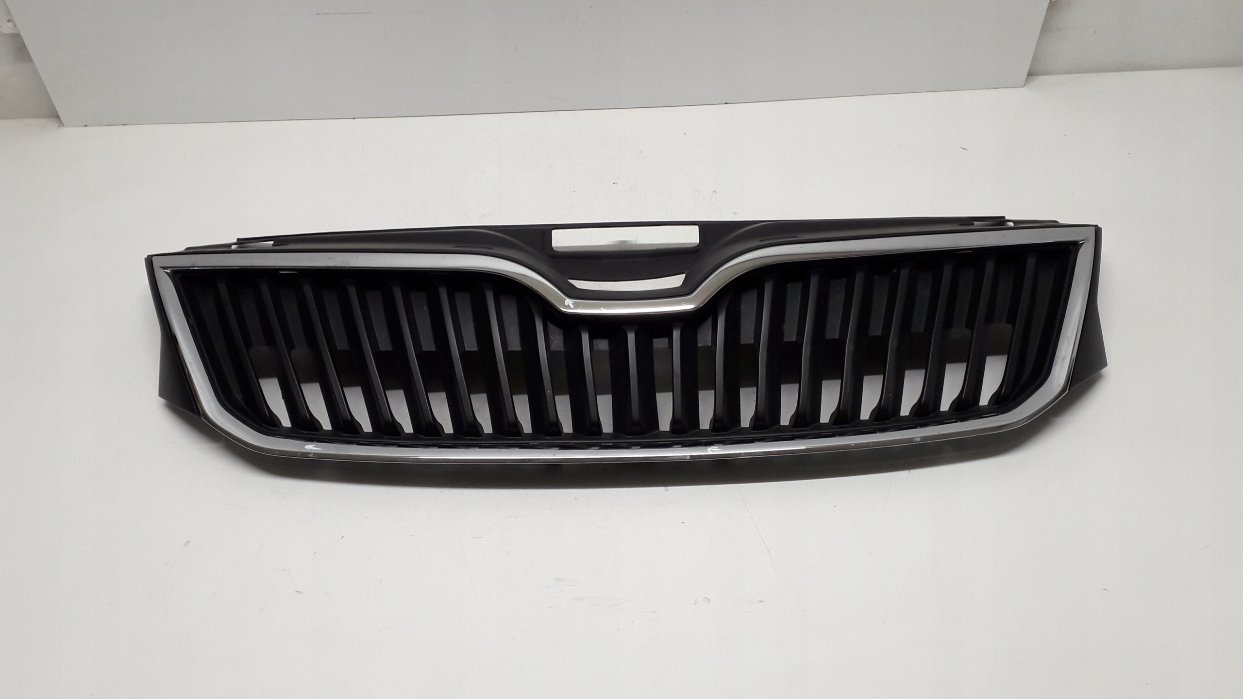 SKODA RAPID GRILL GRIL ATRAPA CHŁODNICY 5JA853668