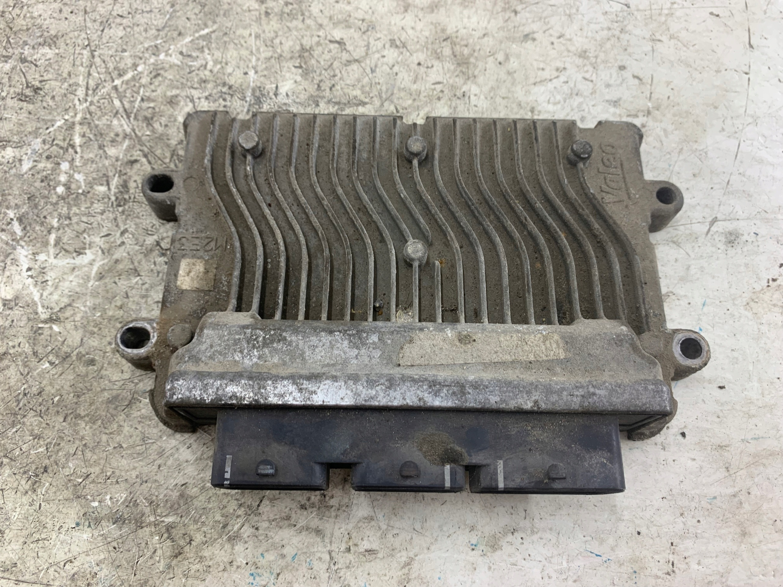 PEUGEOT 206 1.4 unité de commande électronique uce moteur 9663717680