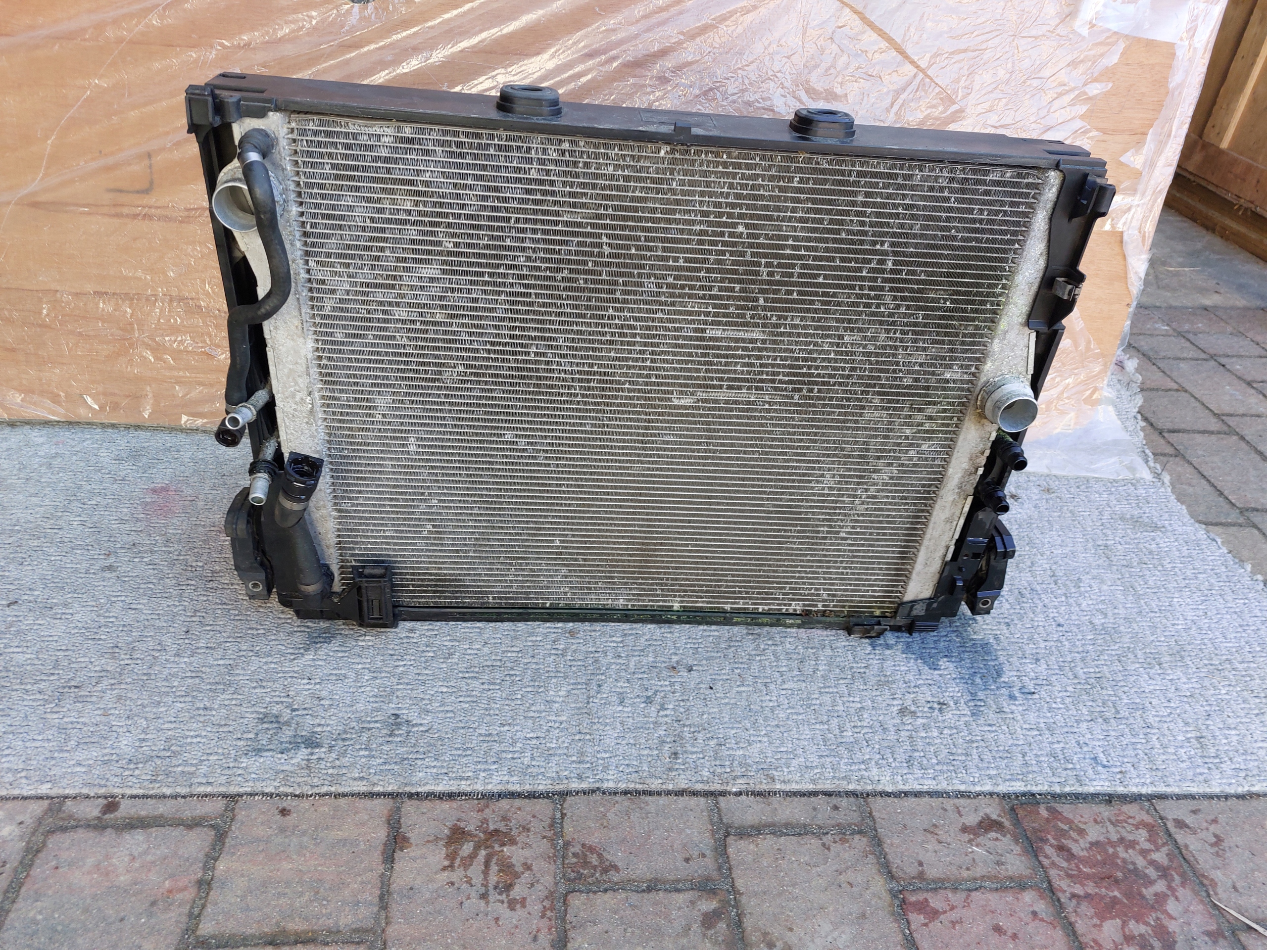 radiator BMW 7 F01 4.4 B 7576827 KOMPLET