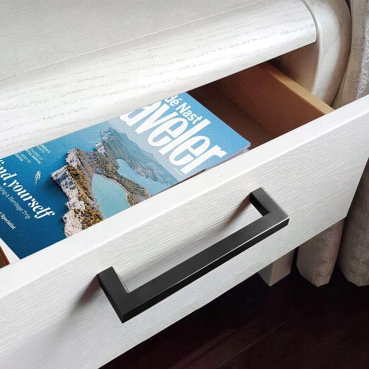 10SZT ROZSTAW OTWORÓW 128MM CZARNYCH UCHWYTÓW MEBLOWYCH UCHWYT SZAFKI Wysokość produktu 2.3 cm