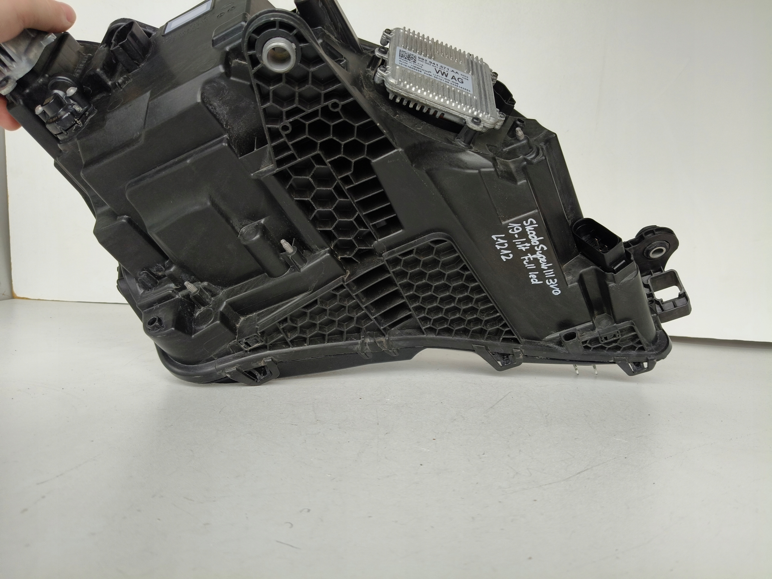light left REFLEKTOR SKODA SUPERB III 3 3V 3V0 19- LIFT FULL LED