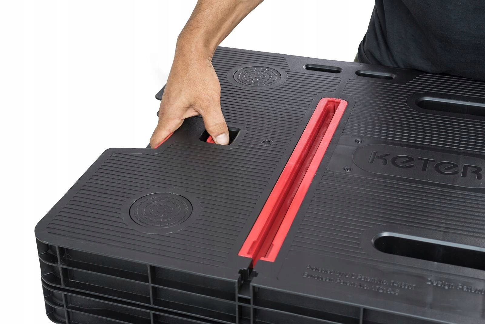 Stół roboczy składany warsztatowy KETER 237005 Work Table solidny +2 ściski Głębokość produktu 55 cm