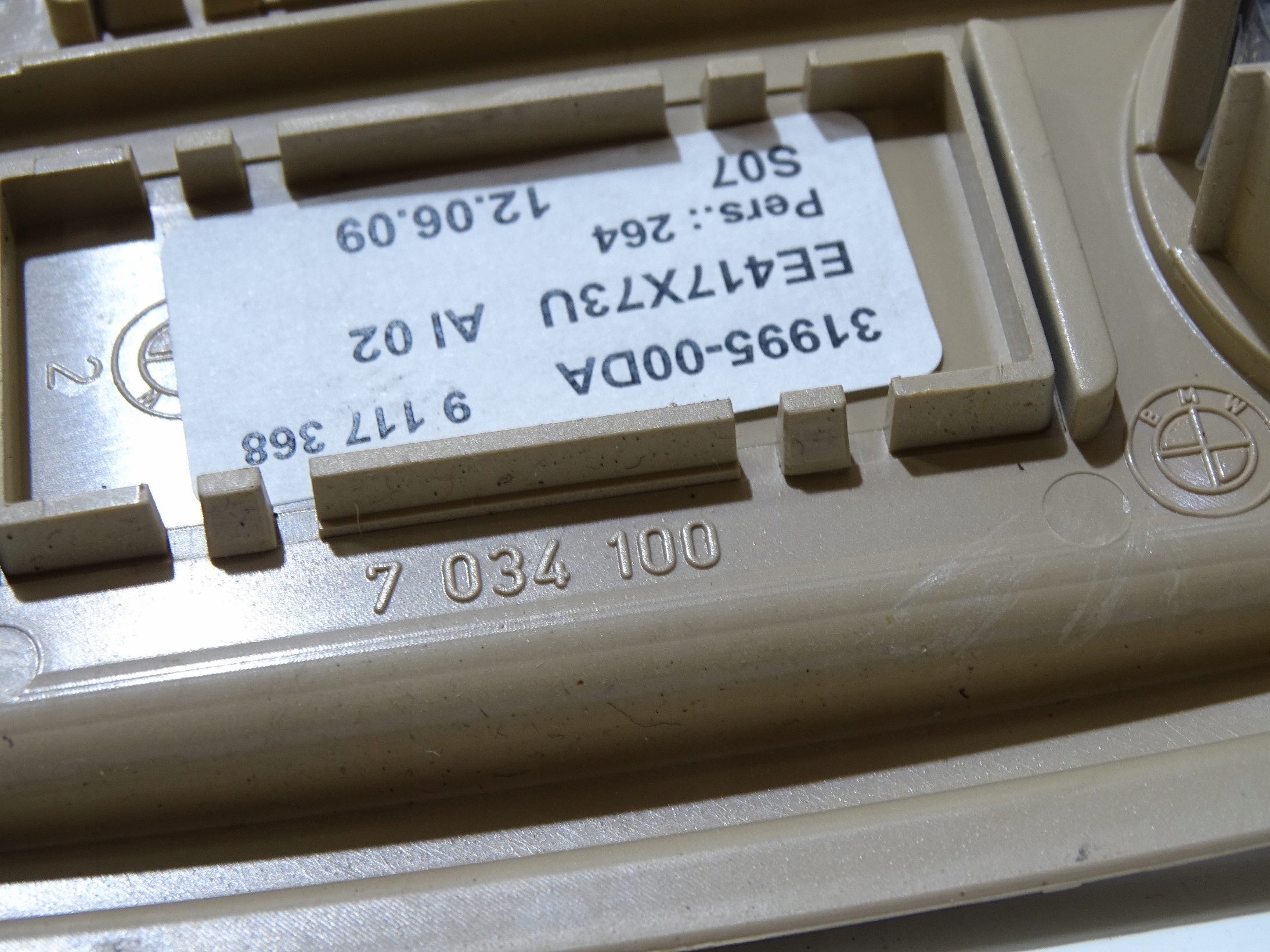 PANEL GNIAZDA ZAPALNICZKI BMW E60 E61 7034100 (4817305)