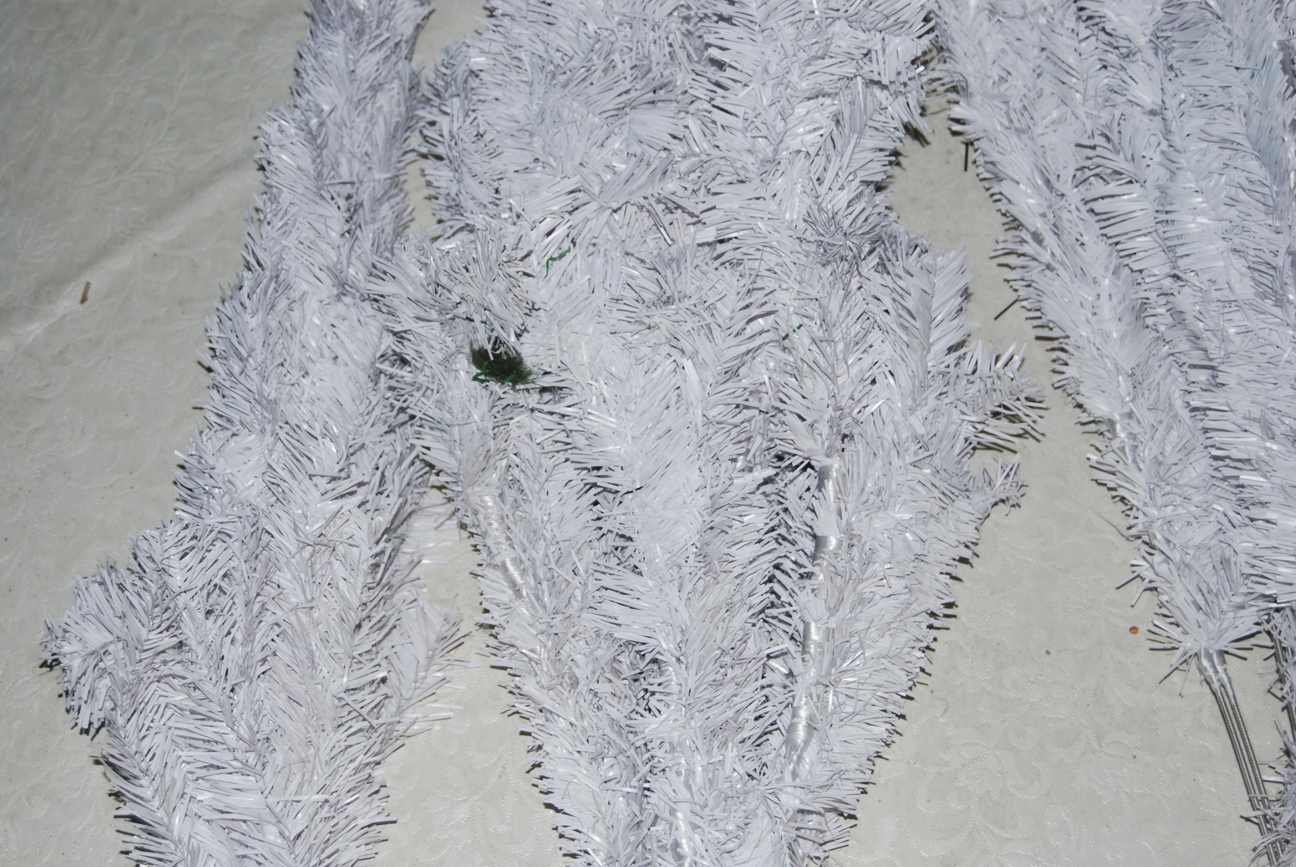 CHOINKA SZTUCZNA BIAŁA 240cm Kod producenta G1135-HG03620-2.4