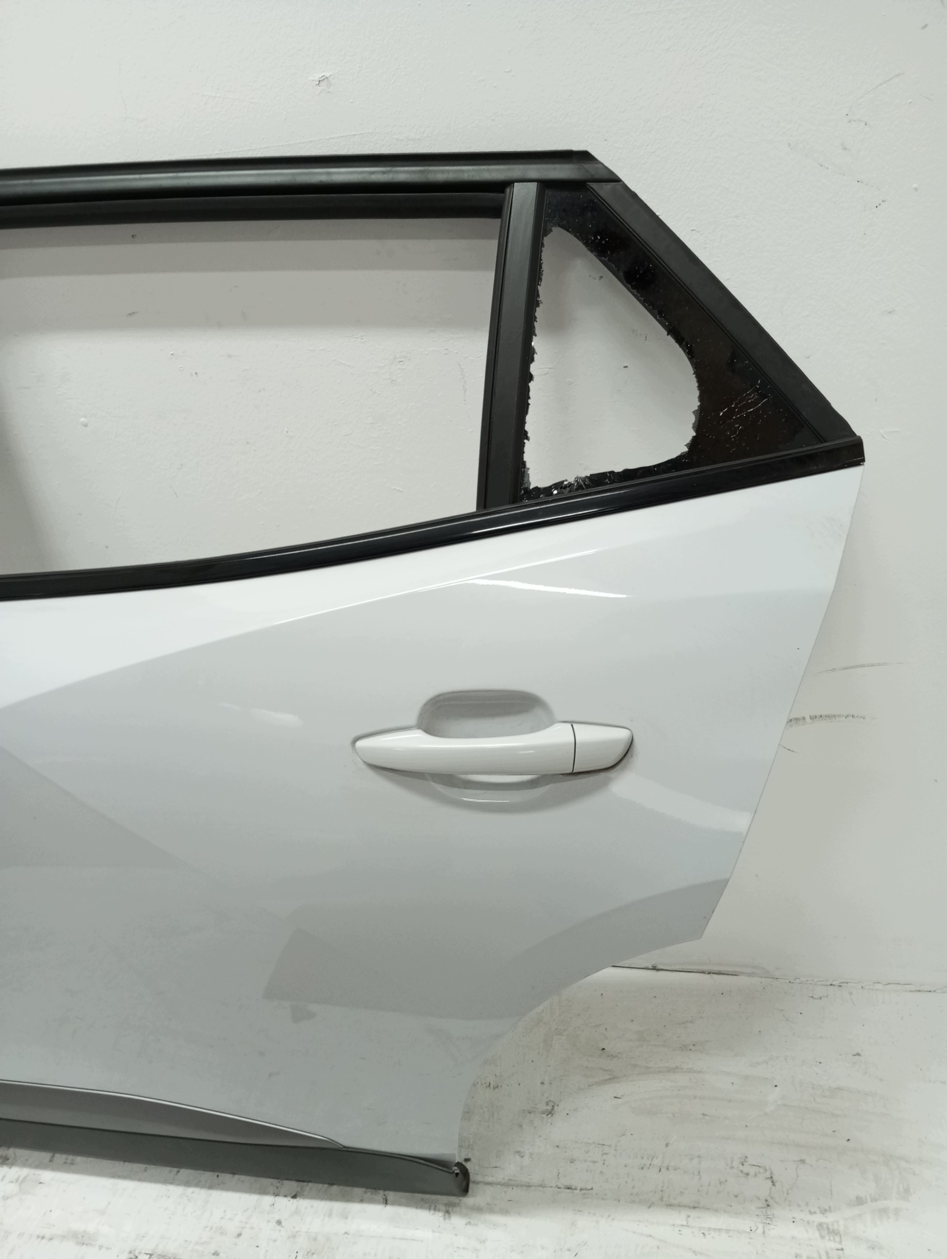 door left rear. PEUGEOT 2008 II 24R BSZ