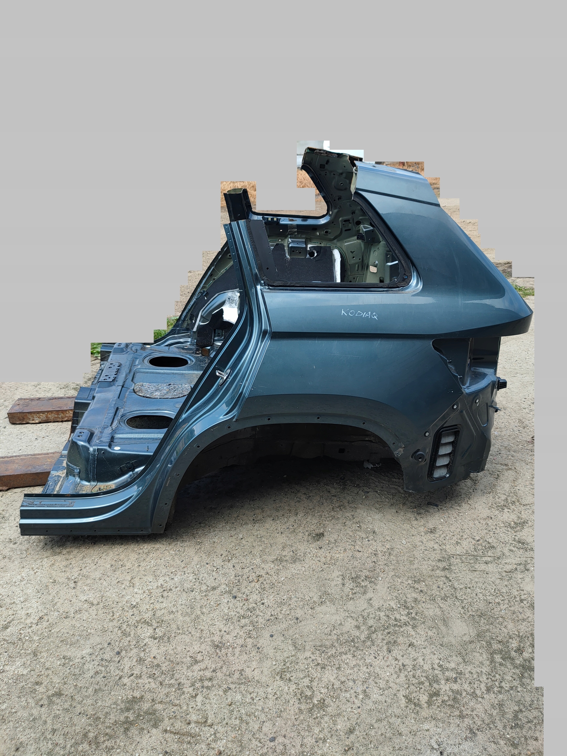 SKODA KODIAQ ĆWIARTKA BŁOTNIK TYŁ TYLNA LEWA LF7Y