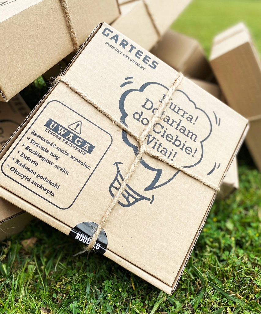 KOSZULKA LABUBU DZIECIĘCA SŁODKI POTWOREK Dekolt okrągły