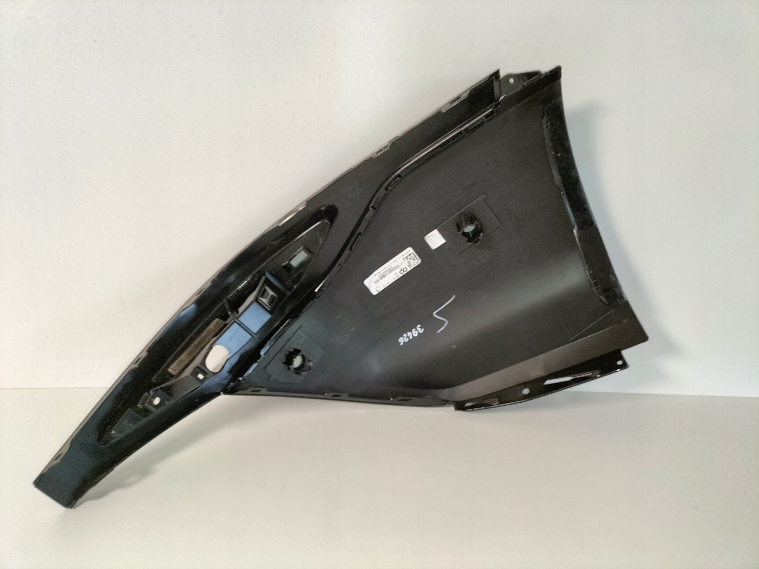Ecke der Stoßstange heck links AUDI Q6 85H E-TRON 24- RS
