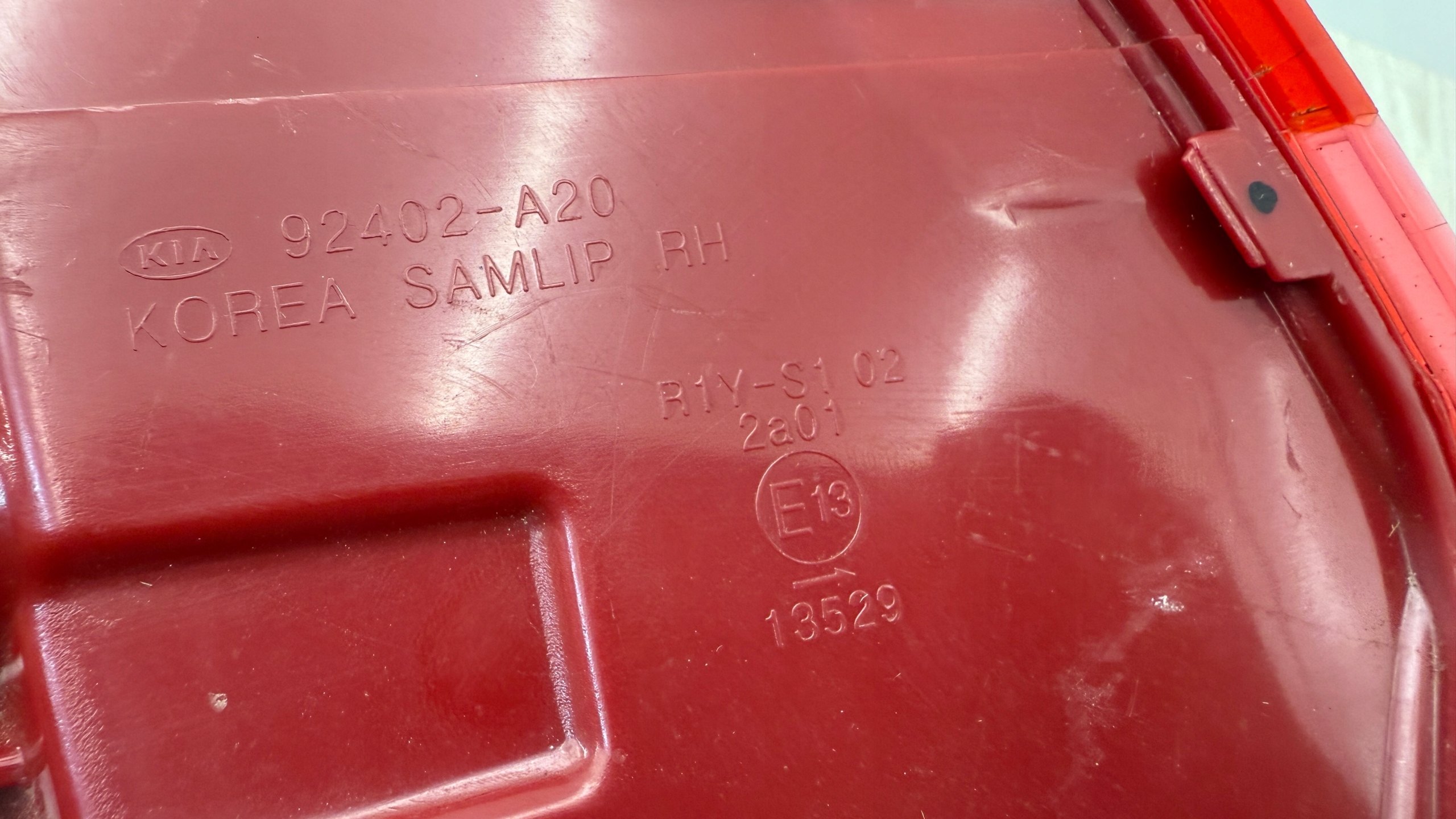 KIA CEED 2 II HB 2012+ right light rear part 92402-A20 E401WR