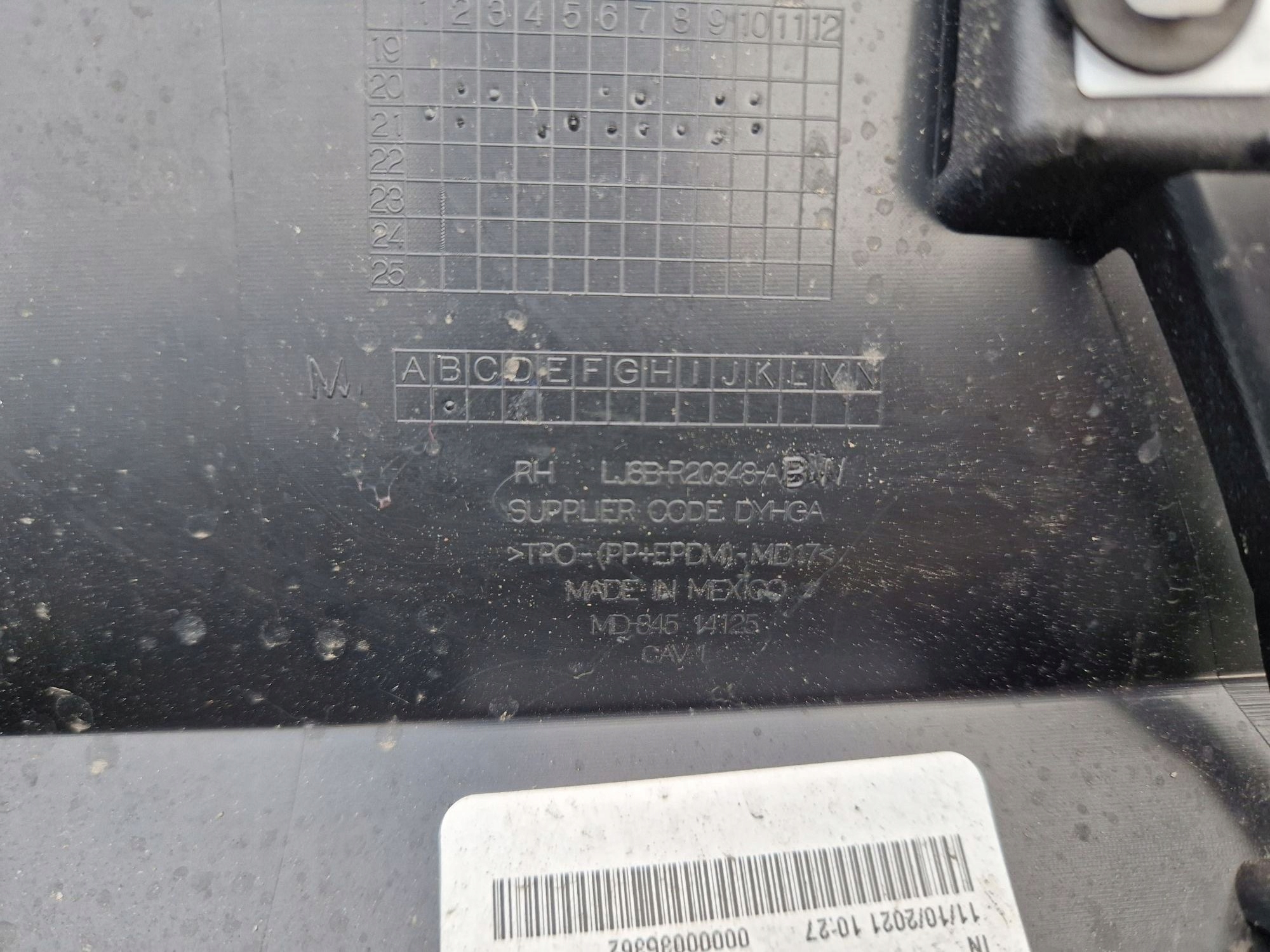 moulding for door right front FORD MUSTANG MACH-E 2020R->