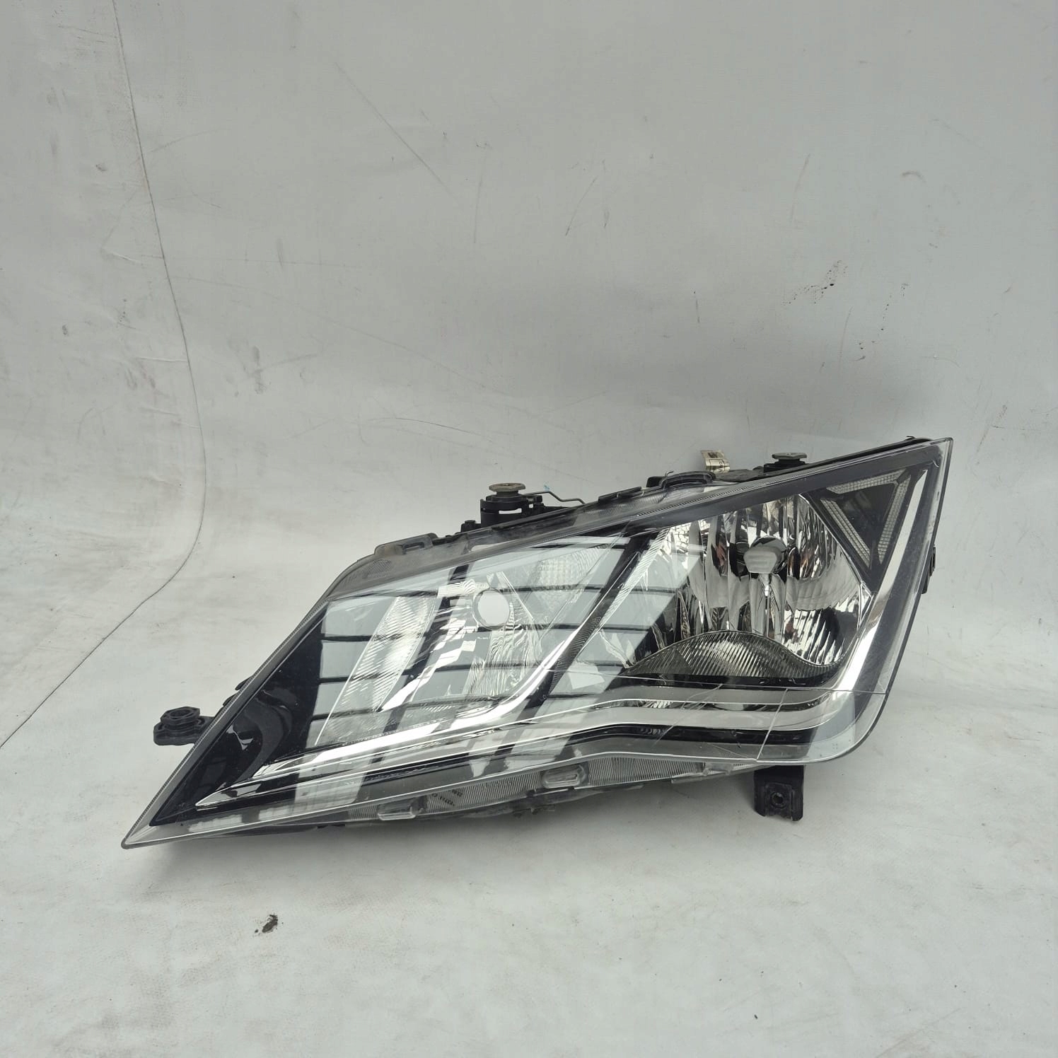 SEAT LEON III 5F LIFT 17- light left front front ZWYKLA + LED 5F1941015B