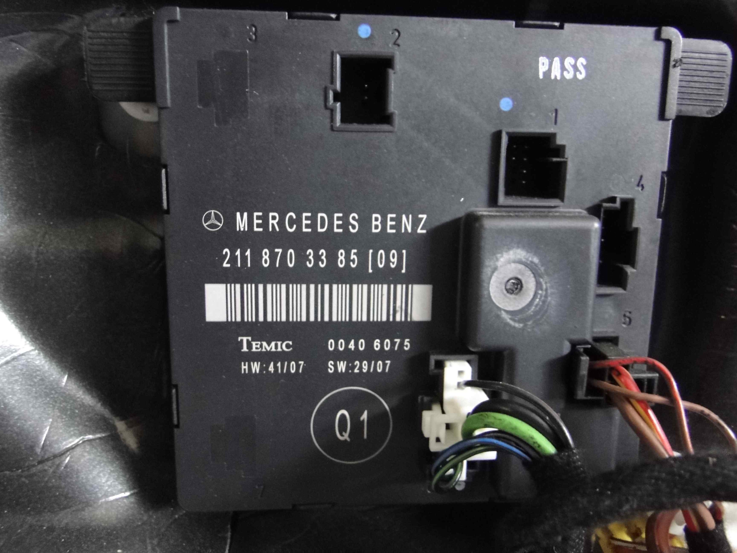 MERCEDES B KLASA 246 MODUŁ W DRZWI LEWE TYLNE Jakość części (zgodnie z GVO) O - oryginał z logo producenta pojazdu (OE)