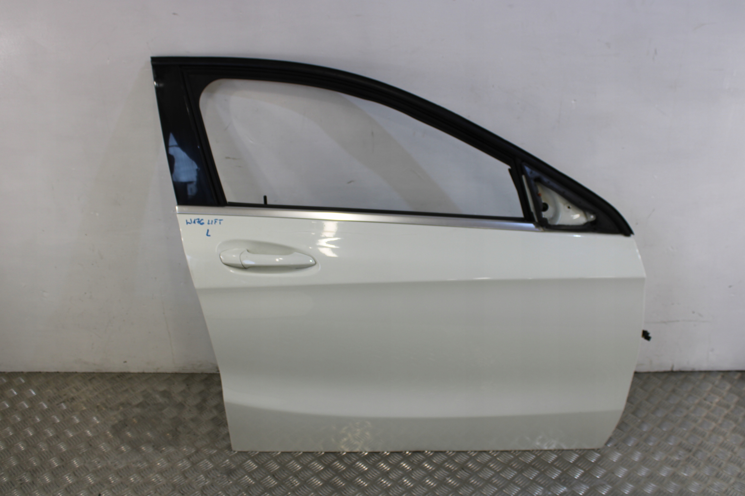 door right front right front complete MERCEDES A-KLASA W176 LIFT AMG