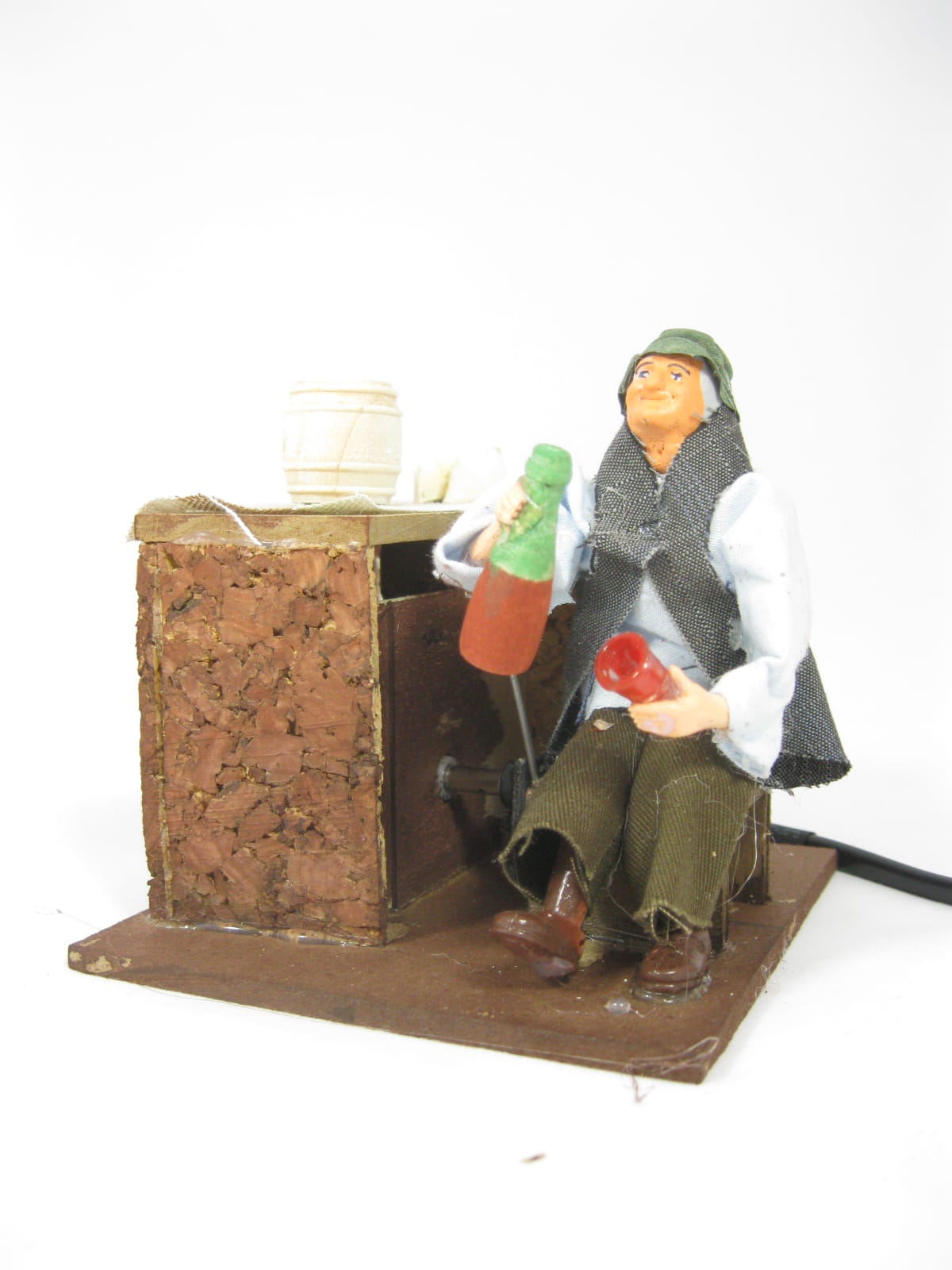 

Ruchoma Figura Do Szopki Staruszek pije wino