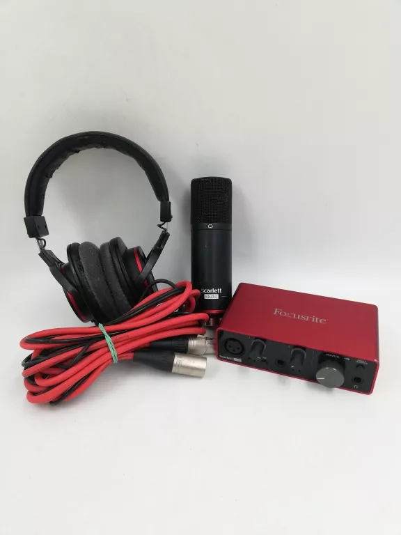 ZESTAW FOCUSRITE SCARLETT SOLO STUDIO 3TH GEN - Sklep
