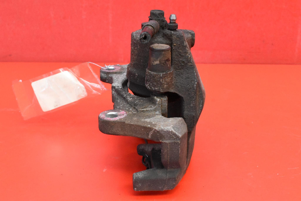 caliper brake right front TOYOTA YARIS 4 IV 1.5 DYNAMIC FORCE 125 KM 20