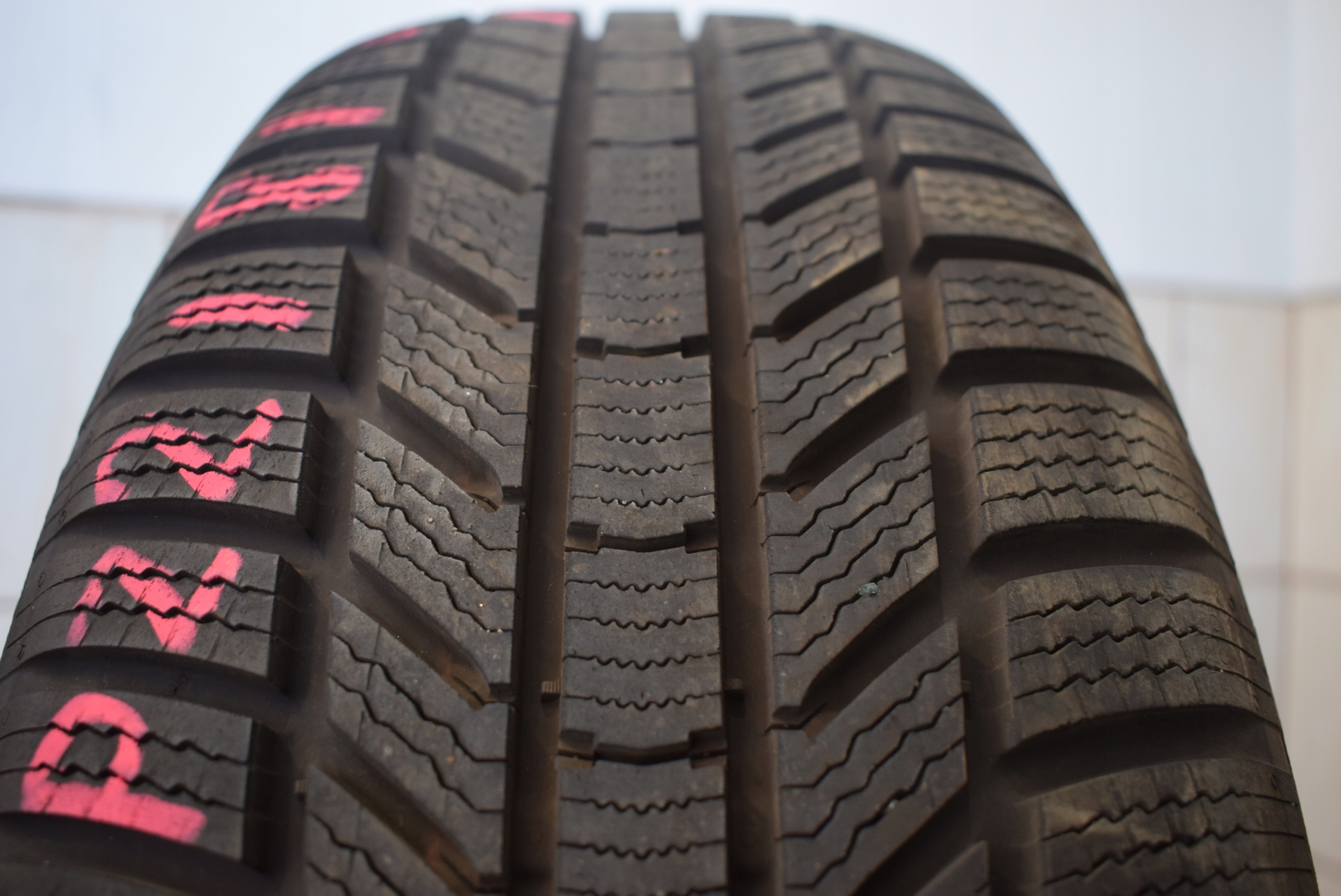 R18 235/65 Continental WinterContact TS 870 P